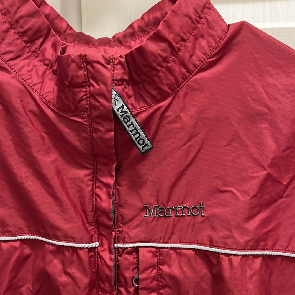 Marmot dark red rain jacket. Size L. Great condition, lightly used. - Picture 3 of 4